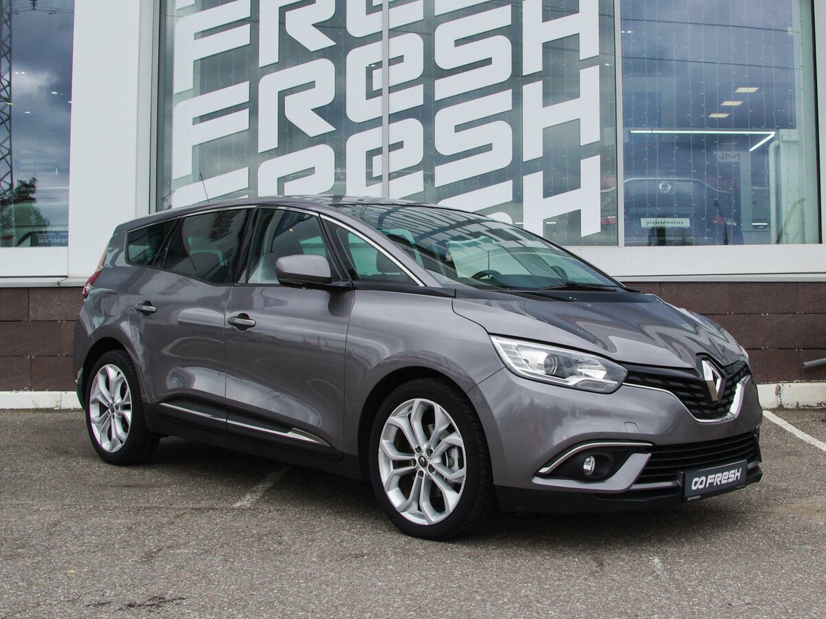Открыть фотографии: Renault Scenic IV