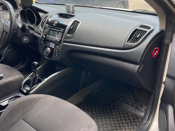 2011 Kia Cerato Koup II, белый - вид 10