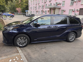 2020 Toyota Sienna IV, синий, 3449000 рублей, вид 4