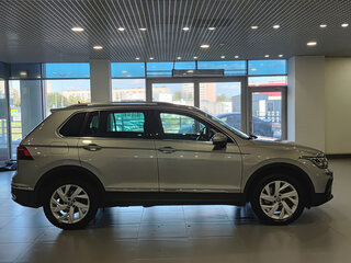 2021 Volkswagen Tiguan II Рестайлинг, серый, 2895000 рублей, вид 5