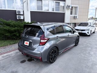2018 Nissan Note Nismo S e-Power II Рестайлинг, серый, 1660000 рублей, вид 5