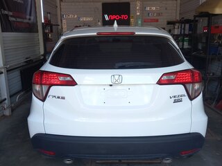 2021 Honda Vezel I Рестайлинг, белый, 2200000 рублей, вид 4