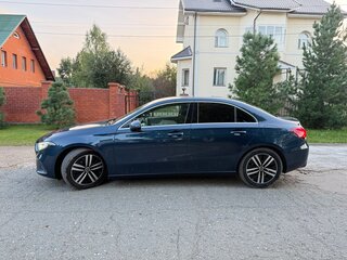2020 Mercedes-Benz A-Класс 180 d IV (W177), синий, 2550000 рублей, вид 4