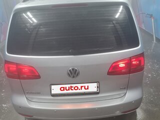 2012 Volkswagen Touran I Рестайлинг 2, серый, 750000 рублей, вид 4
