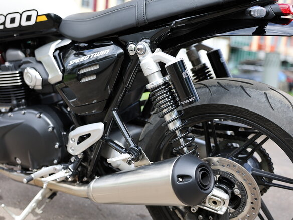 2025 Triumph Speed Twin, белый, 1350000 рублей - вид 4