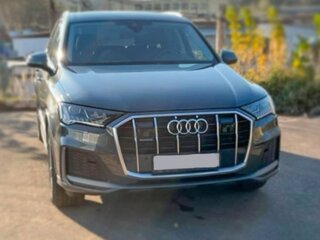 2023 Audi Q7 45 TDI II (4M) Рестайлинг, серый, 8100000 рублей, вид 1