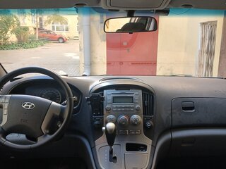 2014 Hyundai H-1 II, серебристый, 2100000 рублей, вид 4
