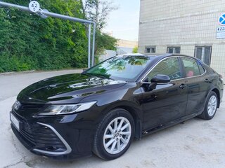 2021 Toyota Camry VIII (XV70) Рестайлинг, чёрный, 2760000 рублей, вид 2