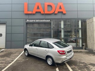 2026 Lada (ВАЗ) Granta I Рестайлинг, серебристый, 1151000 рублей, вид 4