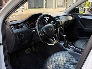 2019 Skoda Octavia III (A7) Рестайлинг, белый, 900000 рублей, вид 5