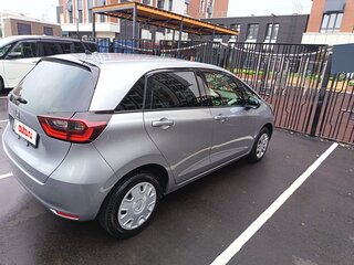 2022 Honda Fit IV, серебристый, 1300000 рублей, вид 4