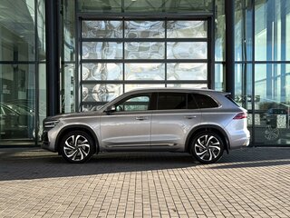 2024 Geely Monjaro I, серый, 3499000 рублей, вид 4