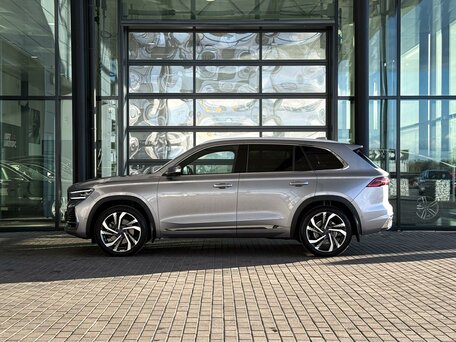 2024 Geely Monjaro I, серый, 3499000 рублей, вид 4