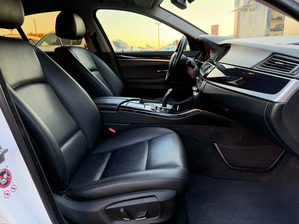 2016 BMW 5 серии 528i xDrive VI (F10/F11/F07) Рестайлинг, белый, 2370000 рублей - вид 22
