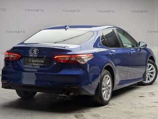 2021 Toyota Camry VIII (XV70) Рестайлинг, синий, 2799000 рублей, вид 3