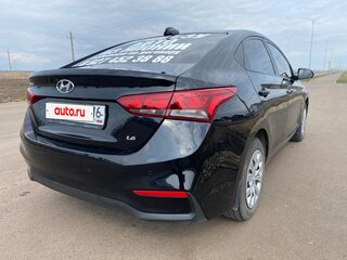 2017 Hyundai Solaris II, чёрный, 950000 рублей, вид 4
