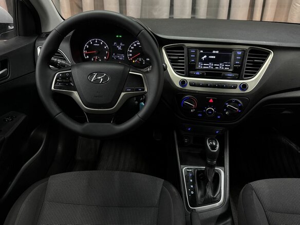 2017 Hyundai Solaris II, серебристый, 1199900 рублей - вид 10