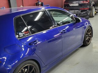 2014 Volkswagen Golf R VII, синий, 2300000 рублей, вид 2