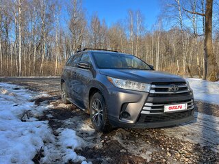 2019 Toyota Highlander III (XU50) Рестайлинг, серый, 3070000 рублей, вид 3