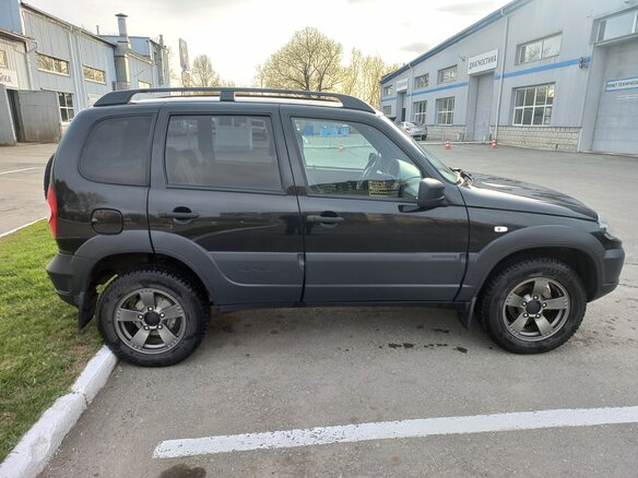 2020 Lada (ВАЗ) Niva Off-road, чёрный, 950000 рублей - вид 2