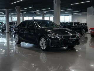 2021 BMW 3 серии 318i VII (G2x), чёрный, 2560000 рублей, вид 2