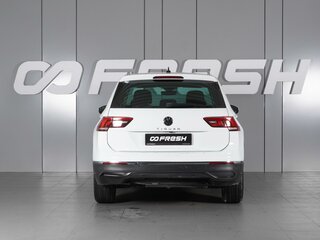 2021 Volkswagen Tiguan II Рестайлинг, белый, 2469000 рублей, вид 4