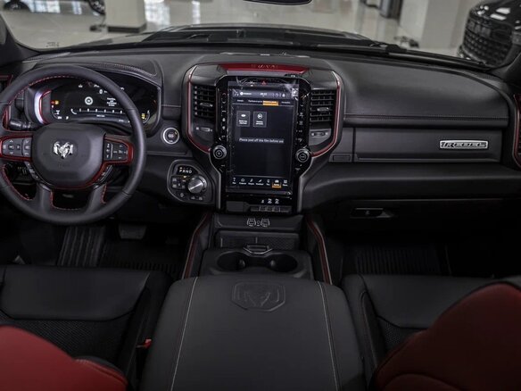 2025 Ram 1500 Crew Cab V Рестайлинг, зелёный, 8490000 рублей - вид 28