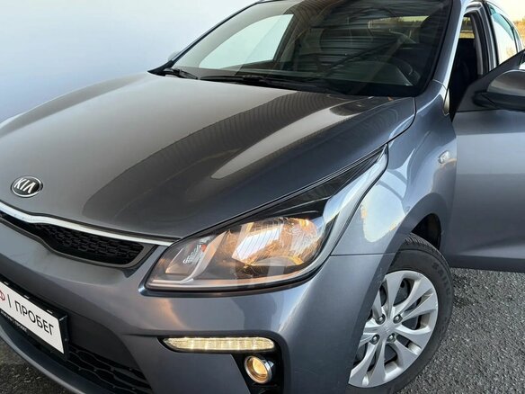2018 Kia Rio IV, серебристый, 1595000 рублей - вид 25