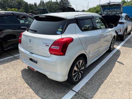 2017 Suzuki Swift V, белый, 810000 рублей, вид 4