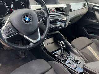 2018 BMW X2 sDrive18i I (F39), белый, 2500000 рублей, вид 4