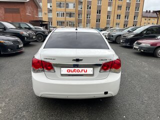 2011 Chevrolet Cruze I, белый, 525000 рублей, вид 4