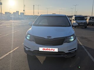 2016 Kia Rio III Рестайлинг, белый, 500000 рублей, вид 1