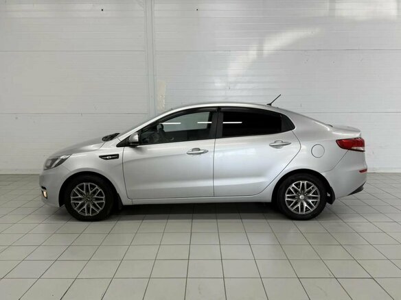 2015 Kia Rio III, серебристый - вид 8