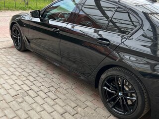2019 BMW 5 серии 520d xDrive VII (G30/G31/G38), чёрный, 4700000 рублей, вид 4