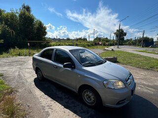 2010 Chevrolet Aveo I Рестайлинг, серебристый, 450000 рублей, вид 3