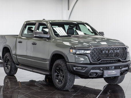 2026 Ram 1500 Crew Cab V Рестайлинг, чёрный, 8590000 рублей, вид 4