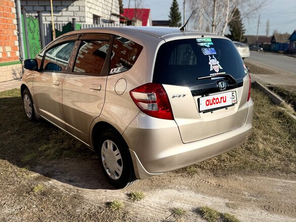 2009 Honda Fit II, серый, 850000 рублей - вид 3