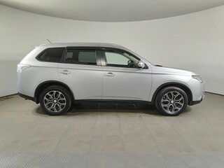 2014 Mitsubishi Outlander III Рестайлинг, серебристый, 1800000 рублей, вид 4