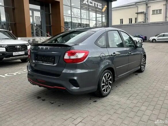 2026 Lada (ВАЗ) Granta Sportline I Рестайлинг, серый, 1424000 рублей - вид 4