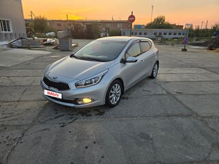 2014 Kia Ceed II, серебристый, 1000000 рублей, вид 3