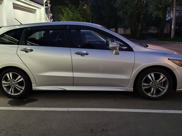 2011 Honda Stream II Рестайлинг, серебристый, 1150000 рублей - вид 6