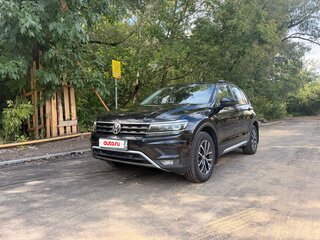 2020 Volkswagen Tiguan II, чёрный, 3200000 рублей, вид 2