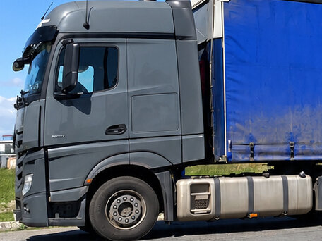 2021 Mercedes-Benz Actros, серый, 14200000 рублей, вид 2