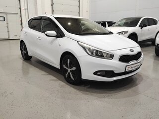 2014 Kia Ceed II, белый, 820000 рублей, вид 3