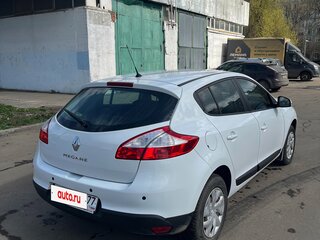 2013 Renault Megane III Рестайлинг, белый, 680000 рублей, вид 5