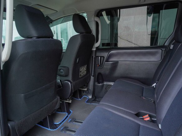 2017 Toyota Noah III (R80) Рестайлинг, чёрный, 2299000 рублей - вид 14