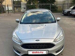 2016 Ford Focus III Рестайлинг, серебристый, 1050000 рублей, вид 3