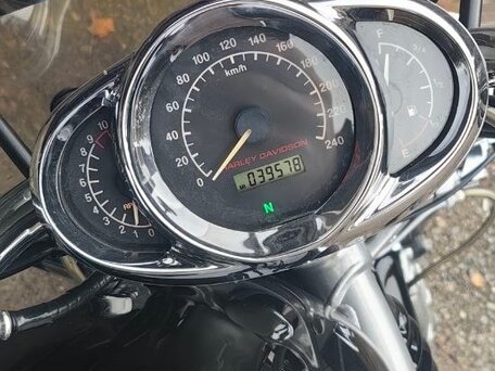 2006 Harley-Davidson V-Rod, чёрный, 1050000 рублей, вид 4