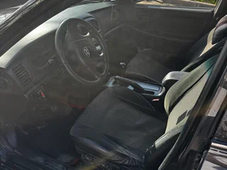 2006 Hyundai Sonata ТагАЗ IV (EF) Рестайлинг, чёрный, 60000 рублей, вид 5