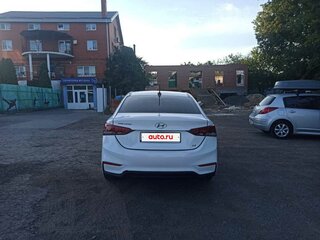 2019 Hyundai Solaris II, белый, 1200000 рублей, вид 3